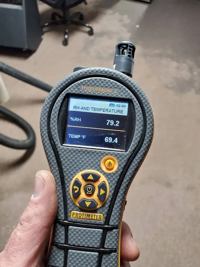 Moisture meter humidity assessment for Mold Remediation & Removal in Peru